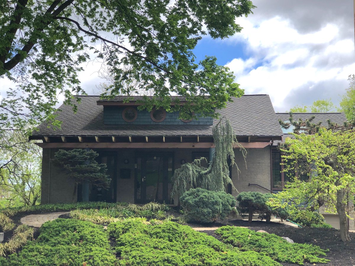 seantmullaney's tweet photo. For the first time in FOREVER, the Bang Zoom toy #office  in #edenpark is available for lease or purchase. DM me for details. @walnuthillsrf @urbanacafe @opieobakery @SymphonyHotel #RealEstate https://t.co/qNhQZF26mm