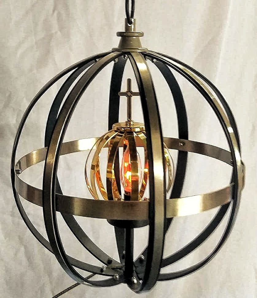 faustarq's tweet photo. LS02 Lâmpada do #Santíssimo | Orbe, Sagrado Coração
Autor Arq Eduardo Faust
Execução Marconato Arte Sacra
 
#Orbe nas artes simboliza a realeza - O #Cristo Rei. 
Dentro da esfera interna (Orbe) a Luz que indica a presença permanente do corpo de Cristo no interior do #tabernáculo https://t.co/FZL8nGrwiG