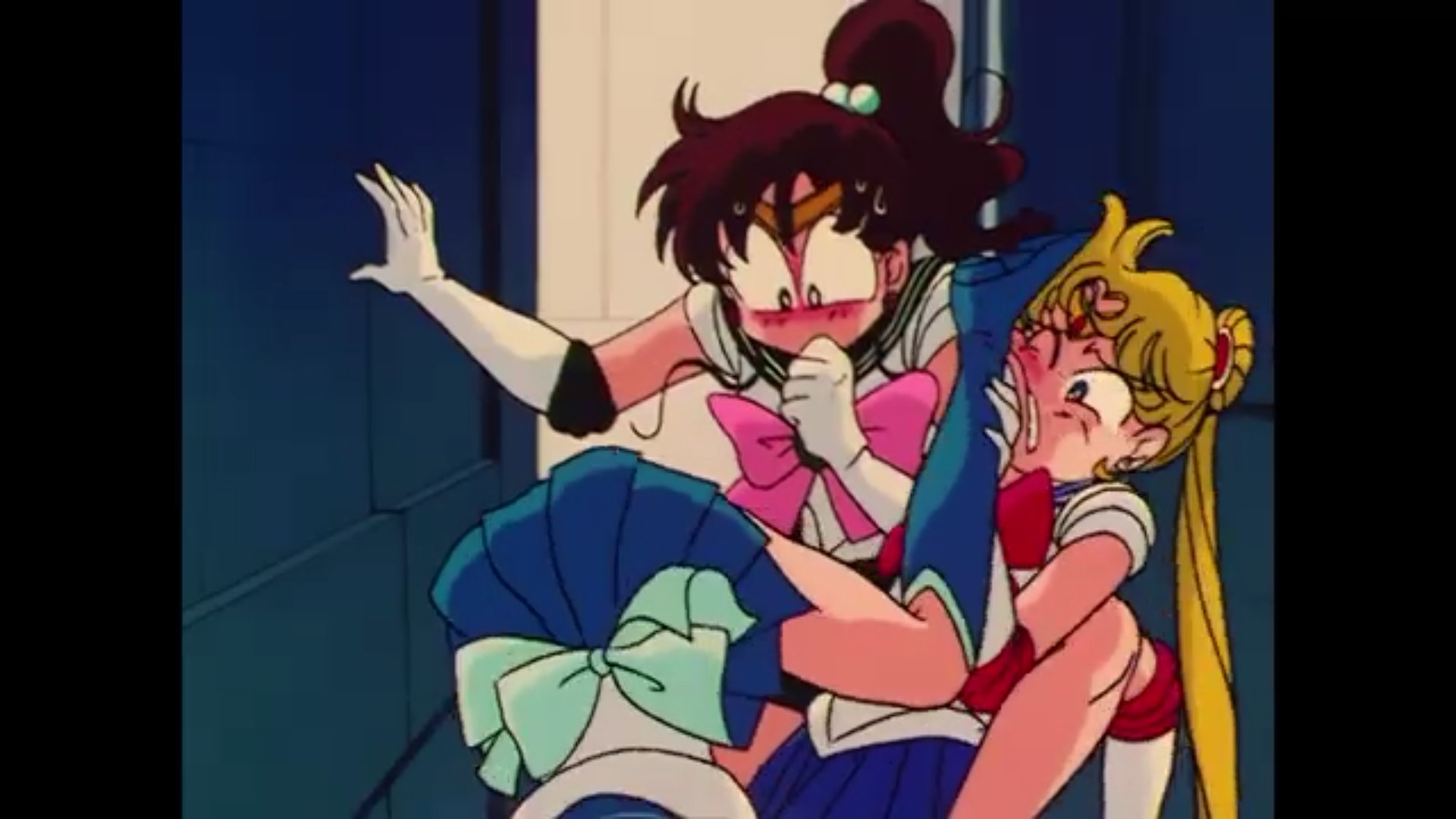 あまね マーキュリーのスカートの中を思い切りガン見するジュピター まこ亜美では インパクトのあるシーンの一つ セーラームーン セラムン おうちでセラムン 木野まこと 水野亜美 セーラージュピター セーラーマーキュリー まこ亜美 T