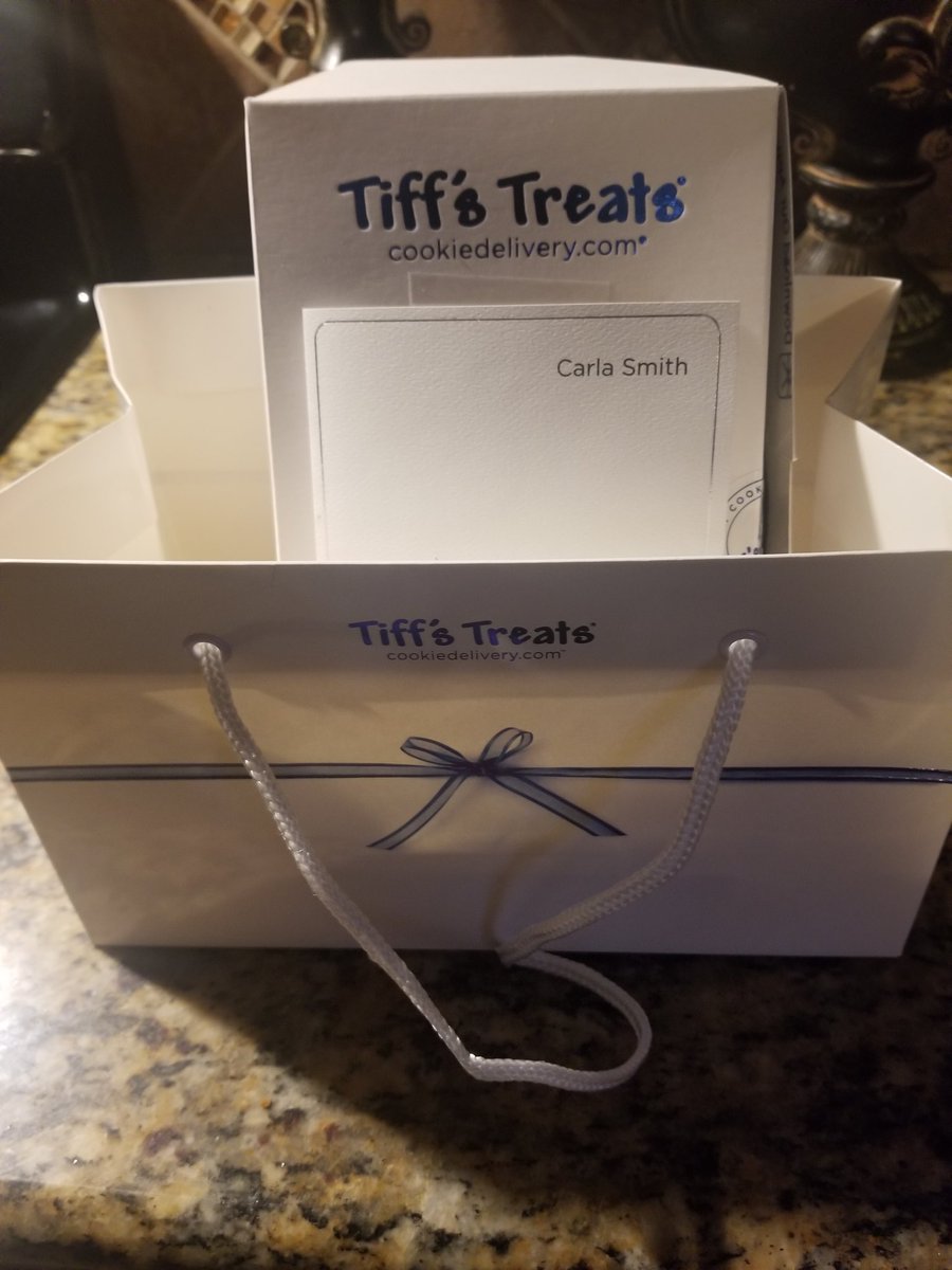 CounselorCRS's tweet photo. Got a special delivery today. Thank you to the best Camp Coordinator @tyvettesmith for my treat! @KujawaES_AISD
@STARS_902
@edventure_AISD
#ChooseYourLanding
#Campgreasygrove
#GreaseNation https://t.co/N2hPNDHVfM