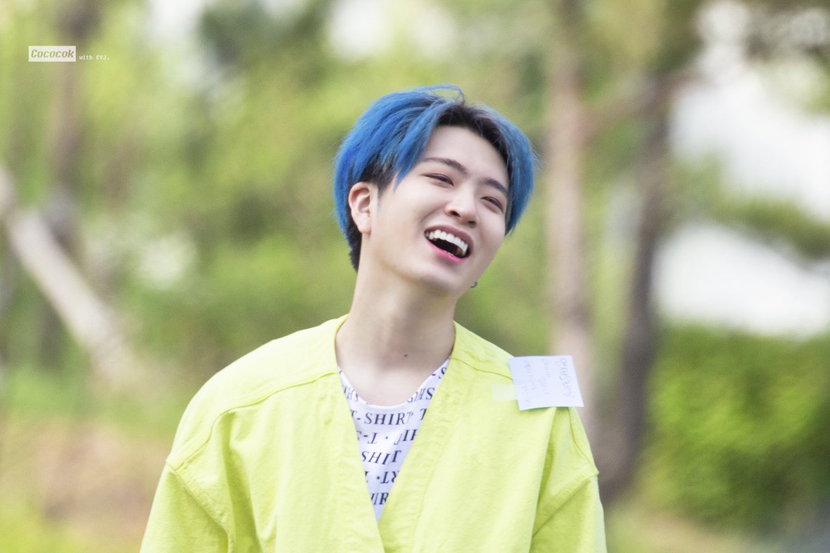 Cococok960917's tweet photo. 190601 이클립스 미니팬미팅
191123 상암 팬싸인회

Happy birthday to me🎂

#갓세븐 #GOT7  #Youngjae #영재 
#崔榮宰 @GOTYJ_Ars_Vita https://t.co/h3f8CrYYNh