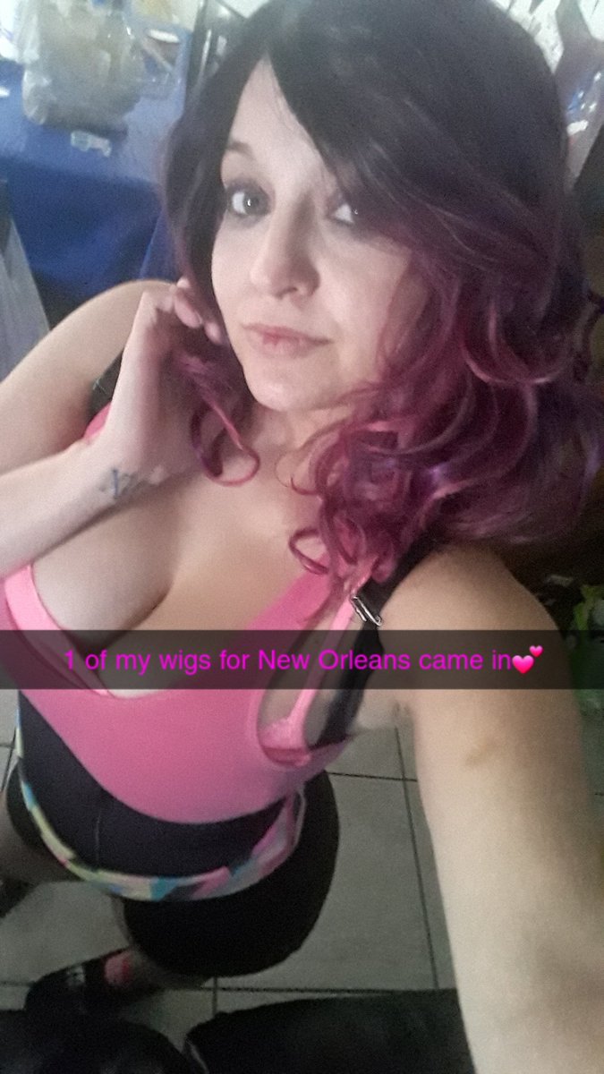ERICKAJADE's tweet photo. Bought like 5 wigs so far, mostly for October (Halloween, New Orleans), just for fun, here's me in them w/ Snapchat filters #snapchat #snapchatmethatpu #filters #lasvegas #funwithfilters #vegasgirl #momof4 #wifey #greeneyes #virgo #702 #wigs #colorfulwigs #fun #dressup https://t.co/9klSkOWTiX