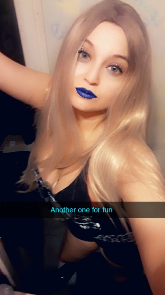 ERICKAJADE's tweet photo. Bought like 5 wigs so far, mostly for October (Halloween, New Orleans), just for fun, here's me in them w/ Snapchat filters #snapchat #snapchatmethatpu #filters #lasvegas #funwithfilters #vegasgirl #momof4 #wifey #greeneyes #virgo #702 #wigs #colorfulwigs #fun #dressup https://t.co/9klSkOWTiX