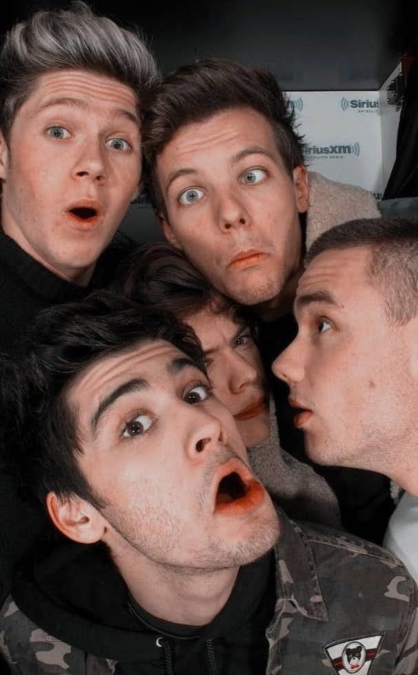 shesstillbrave's tweet image. Son lo mejor que me pasó en la vida qué les digo #ThankYouOneDirection #onedirection10years #10YearsOfOneDiretion #10YearOf1D