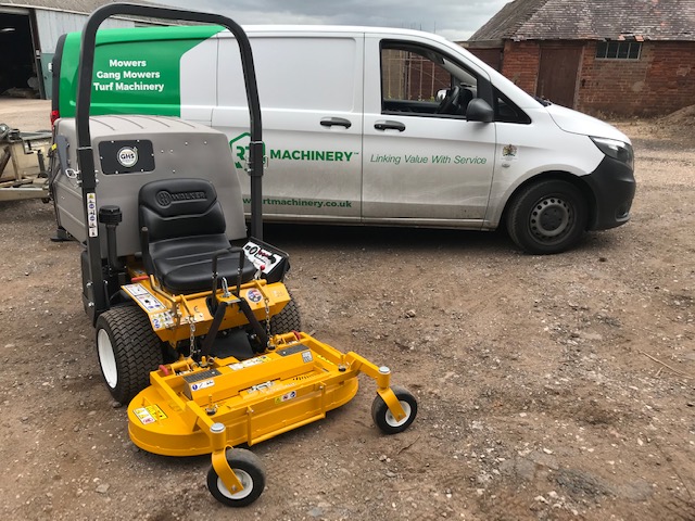 RTMACHINERYLTD's tweet photo. Another Walker delivery for Graham Dawson. This time updating his fleet with a T25i commercial cut and collect. 😀😀🌱🌱 @WalkermowersUK @walkermowers https://t.co/hqBqLpaLVw