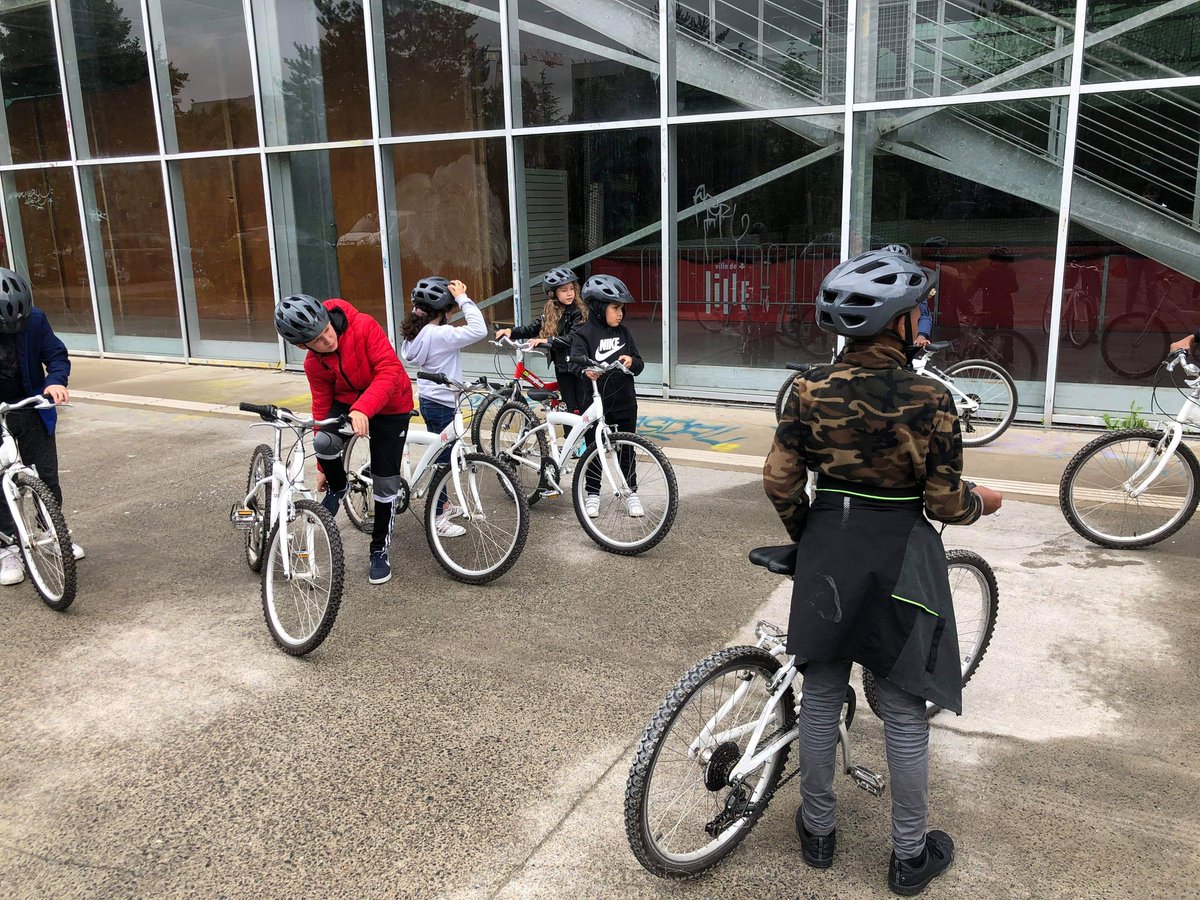 de_francas's tweet photo. Roule ta ville... Le centre  de loisirs Éducatif au centre de la transition écologique et des Solidarités entre et avec les enfants et les jeunes https://t.co/5vXGs68ukB