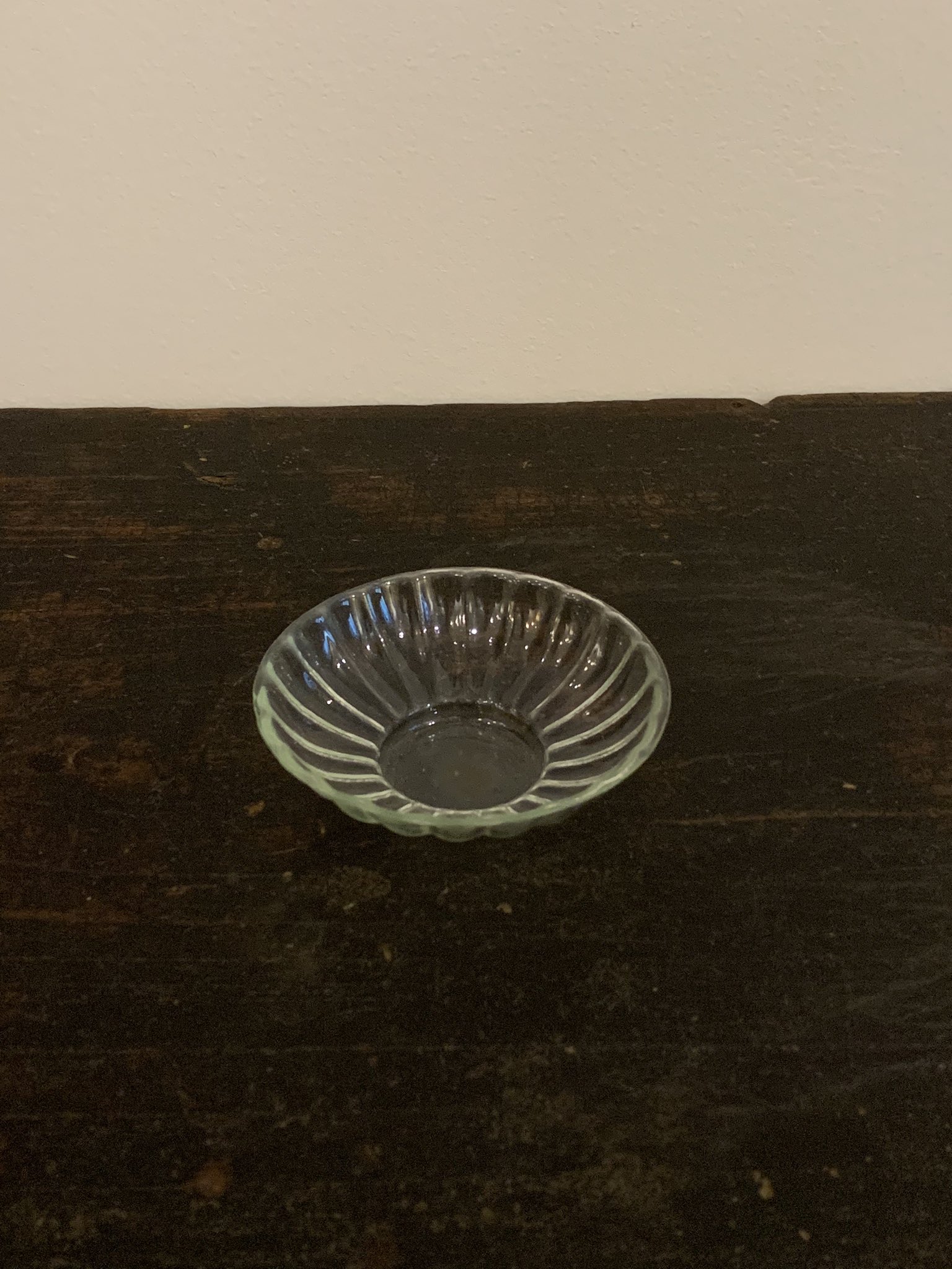 骨董 型吹、金赤、フリルのコンポート ? 時代ガラス 希少 金赤吹雪紋