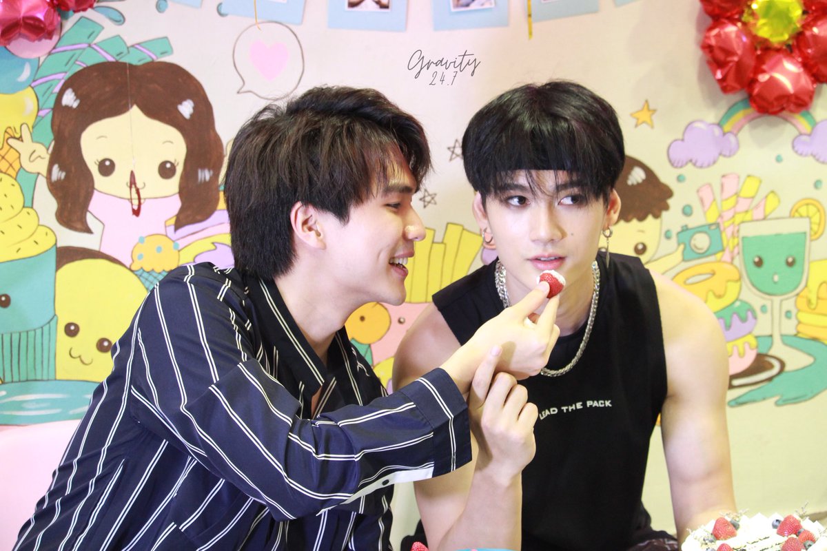 gravity24's tweet photo. 🥰🥰🥰🥰🥰
#pavelphoom #โดมเจ้าลักยิ้ม
#PhoomDome https://t.co/uMTibS6viR