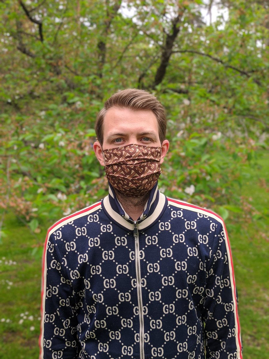 UMoodco's tweet photo. Urban Mood masks are all handmade by the artisans of small European workshops. Very high quality materials are picked by our team and each piece that is completed is truly unique. https://t.co/18IUY3RV7M
#facemask #designermask #covid19 #covid #coronavirus https://t.co/XPtluoYYnd
