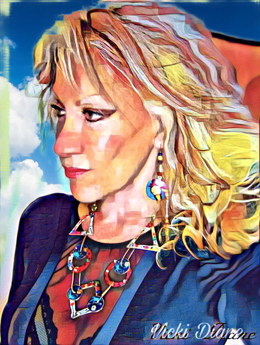 VickiDiane1's tweet image. Colourful bold handmade and recycled creations to be found in my Etsy shop at vickidianedesigns.etsy.com #oneoffdesigns #EtsySeller #wearingmystuff #uniquedesigns