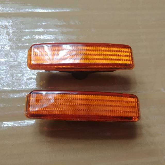 Saya menjual Sein fender kuning BMW E39 thn 97-04 seharga Rp190.000. Dapatkan produk ini hanya di Shopee! shopee.co.id/raffa10_olshop… #ShopeeID
