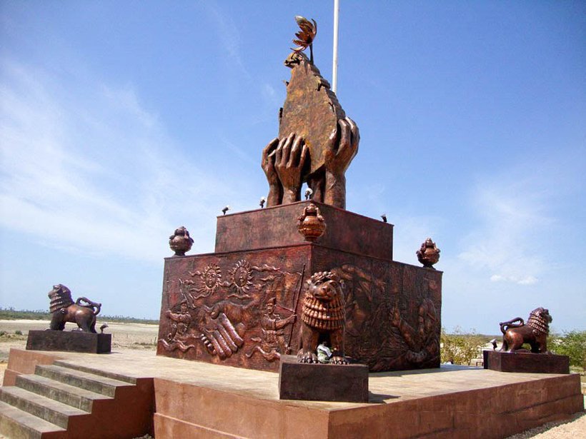 tropical_ceylon's tweet photo. #elephantpass, Northern Province, Sri Lanka is located in the gateway of #Jaffna Peninsula. It has regularly been the site of battles during the civil war.#jaffnapeninsula #northernsrilanka #northsrilanka #militaryarea #saltfield #civilwar #jaffnatown #jaffnadiaries #sosrilanka https://t.co/H6NlVIPDUe