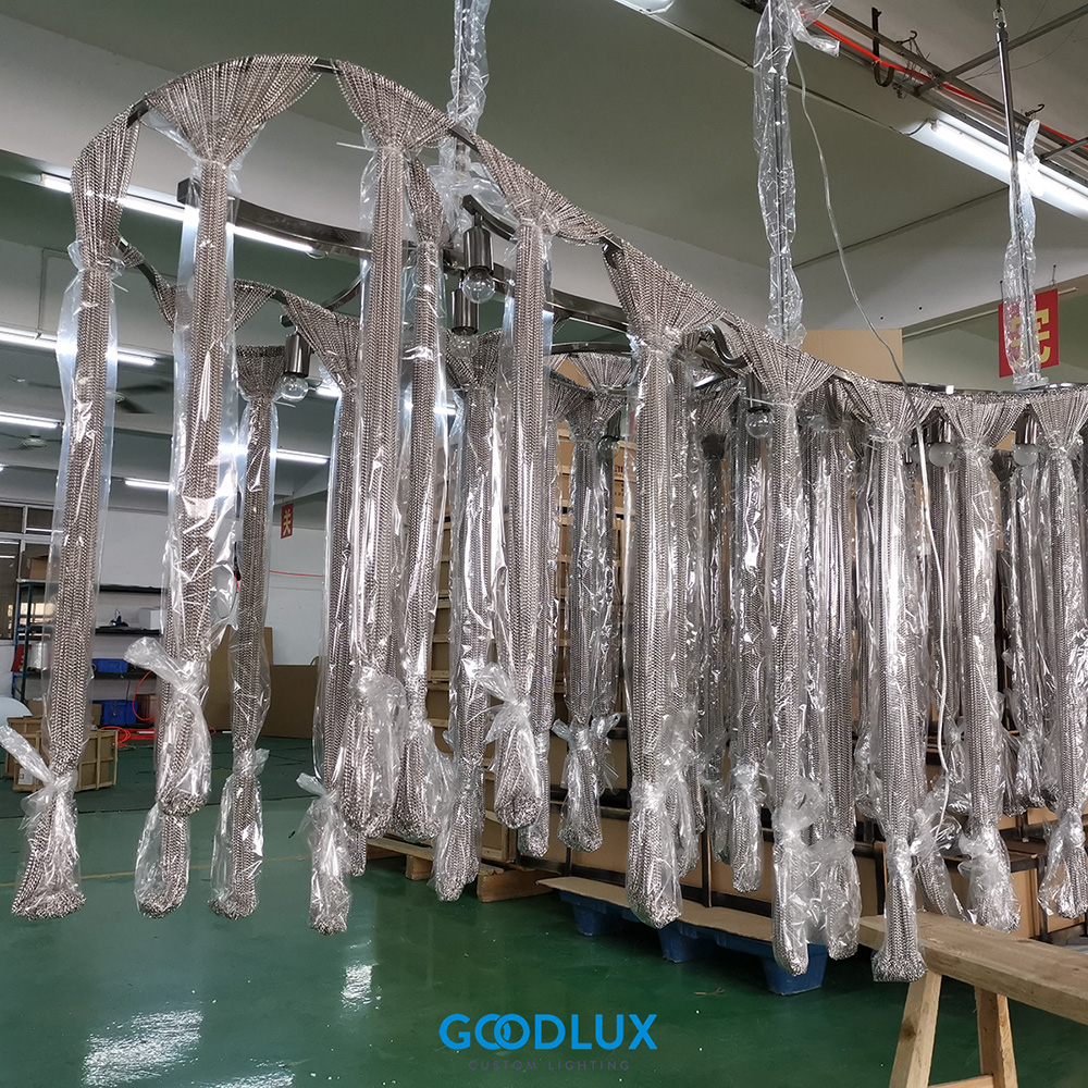 GoodluxLighting's tweet photo. Custom chandelier made by many thin metal chains. It will give you amazing feeling, just like seeing a silver waterfall fly over your space.
#Chandelier #PendantLighting #customlighting #lightingdesign  #HomeDecor https://t.co/VnbmIIOjuF