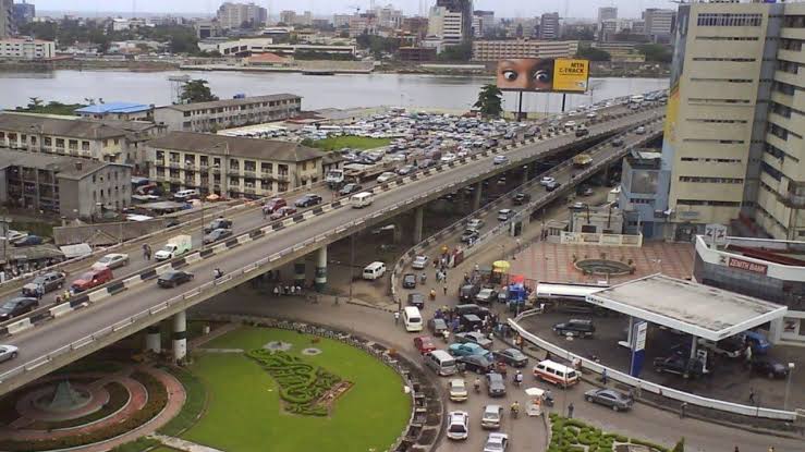 ClassicFM973's tweet photo. #AroundYou #AreaReport #YourAngle
What is/are the most pressing issue(s) in your neighborhood this week?
#TCMS With @fybloom & @bukola23 https://t.co/lOrmE5tVN1