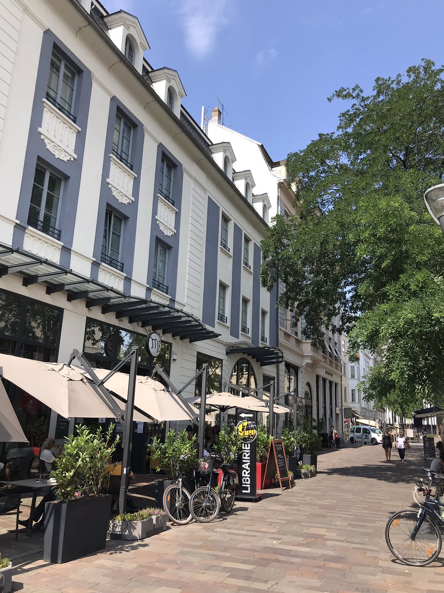 carnetdescapade's tweet photo. 🇫🇷 Dans les rues du centre historique de #Mulhouse 😍 #Alsace #MagnifiqueFrance #cetetejevisitelafrance https://t.co/tTzKj1aUR1