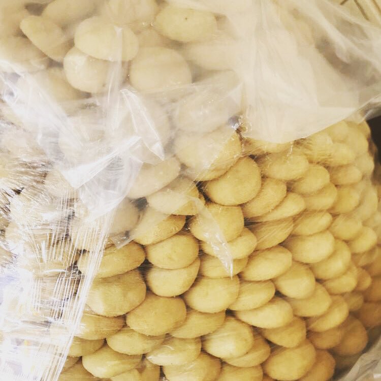 kaaki320's tweet photo. الغريبة 🤤 
#الغريبة 
#صباح_الخير 
#مخابز
#جدة 
#المدينة__المنورة https://t.co/R84gfUvrY0