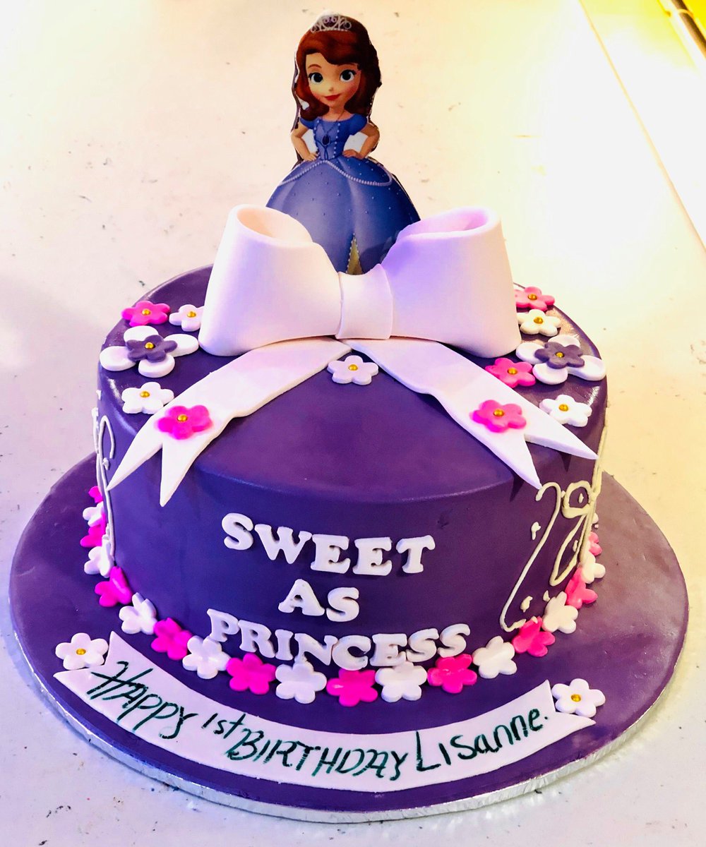 CAKECITYKENYA's tweet photo. PRINCESS SOFIA THEMED CAKE
Get A Princess Sophia Themed Cake For Your Lovely Princess For Her Birthday & Make Her Day Unforgettable
Price: 5000 Including FREE DELIVERY Within Nairobi
Size:2Kgs
Flavour: Fruit Cake
Call or WhatsApp: 0709 729 000 To Order
#princesssofiacake https://t.co/Fz5vDWY5Ae