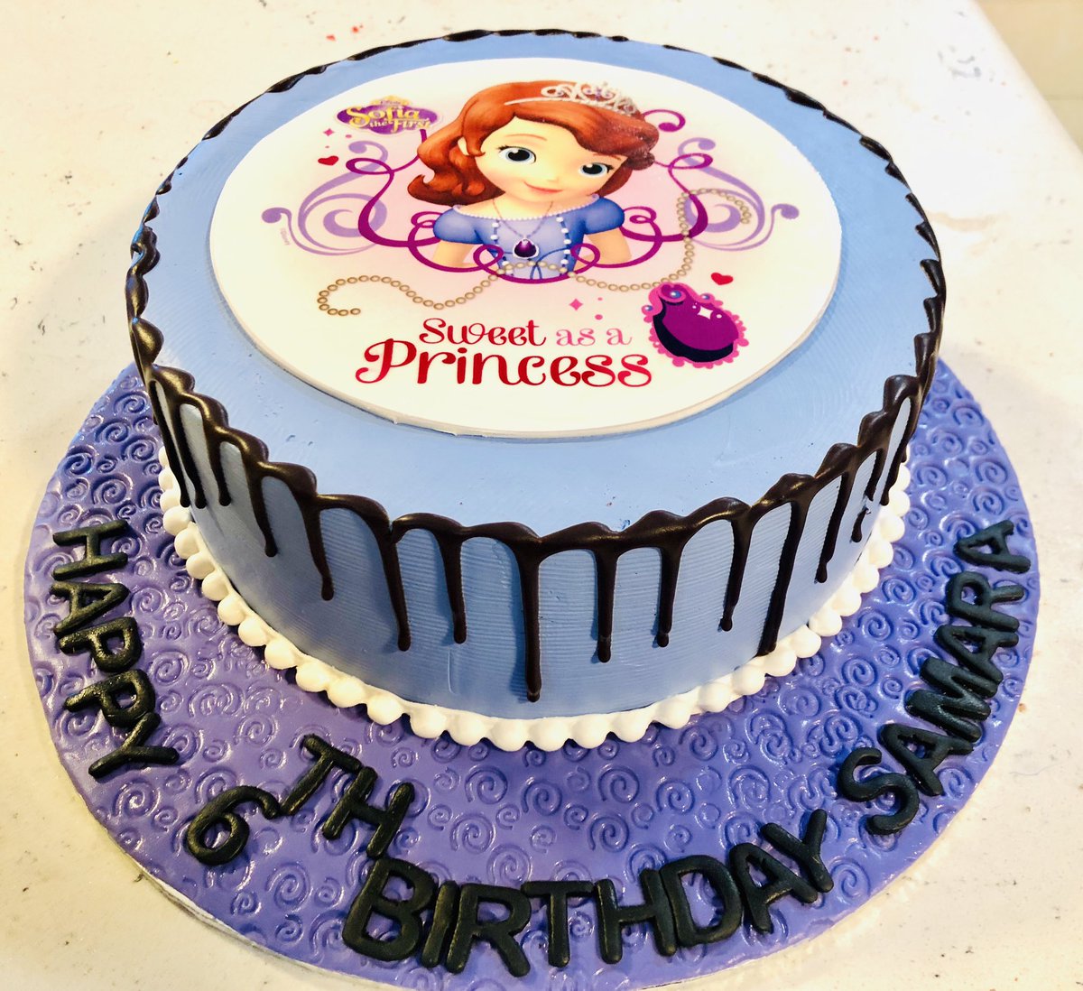 CAKECITYKENYA's tweet photo. PRINCESS SOFIA THEMED CAKE
Get A Princess Sophia Themed Cake For Your Lovely Princess For Her Birthday & Make Her Day Unforgettable
Price: 5000 Including FREE DELIVERY Within Nairobi
Size:2Kgs
Flavour: Fruit Cake
Call or WhatsApp: 0709 729 000 To Order
#princesssofiacake https://t.co/Fz5vDWY5Ae