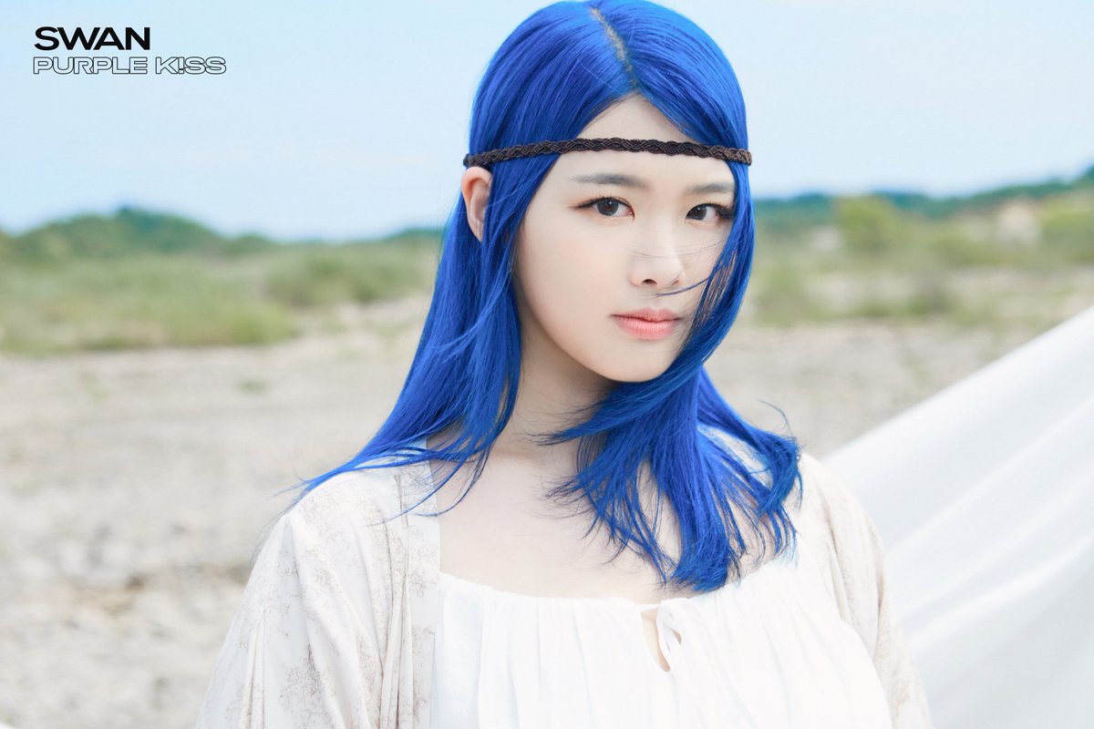 Spain_Kpop_'s tweet photo. El nuevo grupo femenino #PurpleKiss ha revelado a la integrante #Swan https://t.co/tcUCeY8ZAE