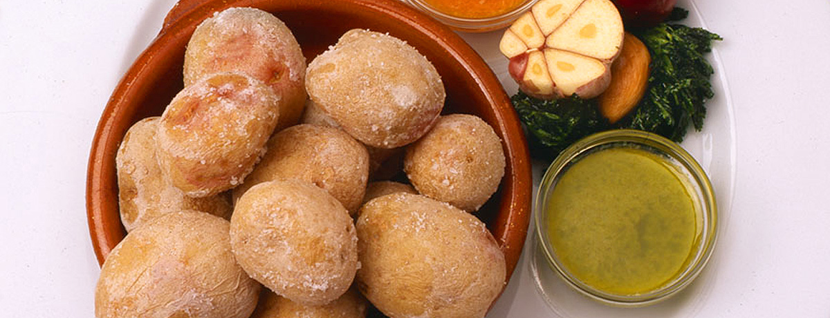 SaboreaGC's tweet photo. El #DíaMundialdelaTapa representa el espíritu de la gastronomía de #GranCanaria:compartir y disfrutar.¿Te apuntas a un #enyesque de papas con #mojo😄?➡️https://t.co/FfYQhA0DOz
#SaboreaEspaña #SaboreaGranCanaria @SaboreaEspana @turismogc
@RecetasdeCocina @GastroSER @Gastronomistas https://t.co/1iMMHn66Ur
