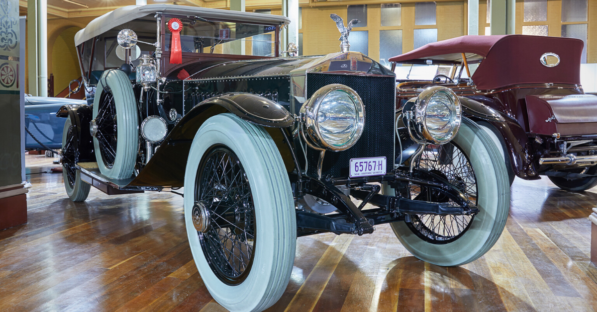 Motorclassica's tweet photo. 1913 Rolls Royce 40/50 Silver Ghost London-to-Edinburgh Continental. David Berthon’s Silver Ghost is on another level, with its four-speed transmission one of only 22 constructed, making it the same specification as the 1913 Spanish Grand Prix winner #motorclassica #classictales https://t.co/UrNowpGSrT