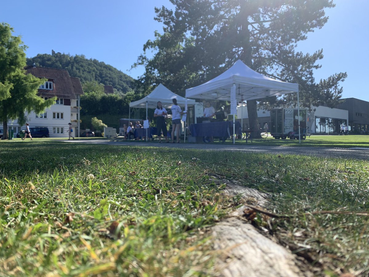 DLRG_BoLu's tweet photo. Das Grillzügle erwartet euch heute bei traumhaftem Wetter in den Uferanlagen.Wir beginnen ab 18 Uhr.  
#dlrg#grillzügle#summer#würstchentogo#getränketogo#uferanlagen#bodman https://t.co/9Ysfc8opZz