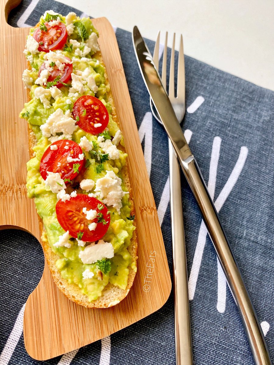 _theeats's tweet photo. Good morning ☀️ 
Breakfast during the week for me is grabbing what I can and mostly it’s something that requires less time preparing. It must still look cute though 😍😛😋
#Foodie #Breakfastideas #Theeats #Avolover
@_theeats https://t.co/gPeuHcCgHB