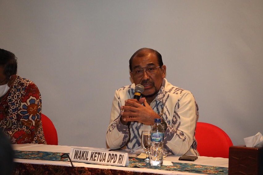 DPDRI's tweet photo. Wakil Ketua I DPD RI Nono Sampono menegaskan,Pancasila merupakan way of life bangsa Indonesia.Segala tingkah laku&amp;tindak tanduk para pemimpin serta seluruh rakyat Indonesia harus mencerminkan semua sila dalam Pancasila.Hal itu disampaikannya dlm rakor dgn TNI,Polri&amp;BIN di Papua. https://t.co/YZaGv0DSyu