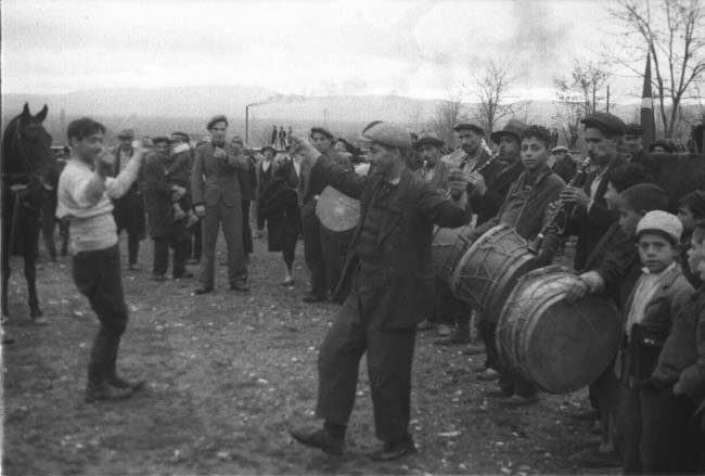 antakyafoto's tweet photo. Hatay'ın Kurtuluşunun 81.yılı kutlu olsun
#hatay #antakya #23temmuz1939 https://t.co/NGQjCL7eZZ
