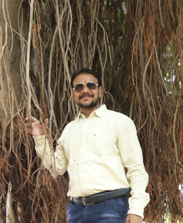 #वट_वृक्ष_की_जड़_हूं_मैं      #तुम_कब_तक_मेरी_डाली_काटोगे      #चुन_चुन_कर_आगे_बढूंगा_मैं     #तुम_कब_तक_मुझको__रोकोगे