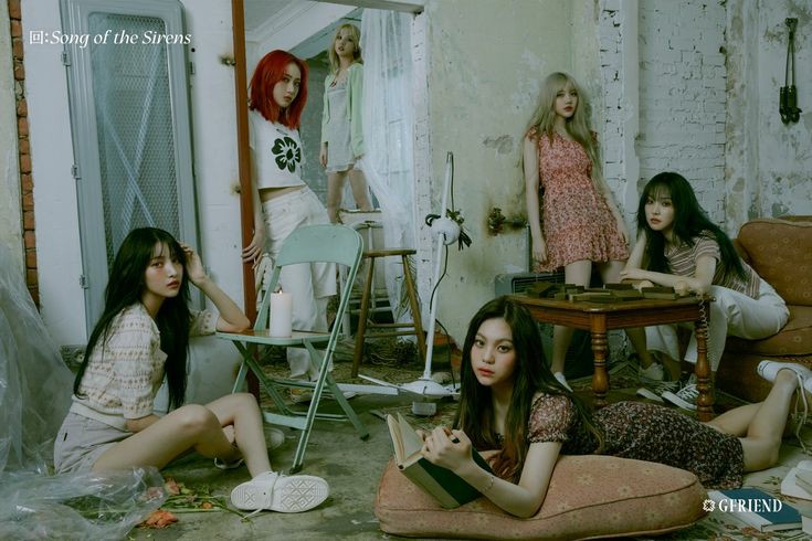 AussieJakeuuu's tweet photo. Sedih banget setiap gfriend win pasti ada ajh godaannya.Sedih bgt pdhl mereka juga bekerja keras. Klo emng bukan keselahan mereka kenapa mereka yang kena pdhl mereka gk tau apapun yg mereka tau mereka itu menang dan berterima kasih atas kerja kerasnya udh itu ajh 
#RespectGFRIEND https://t.co/1cjnmBqP6B
