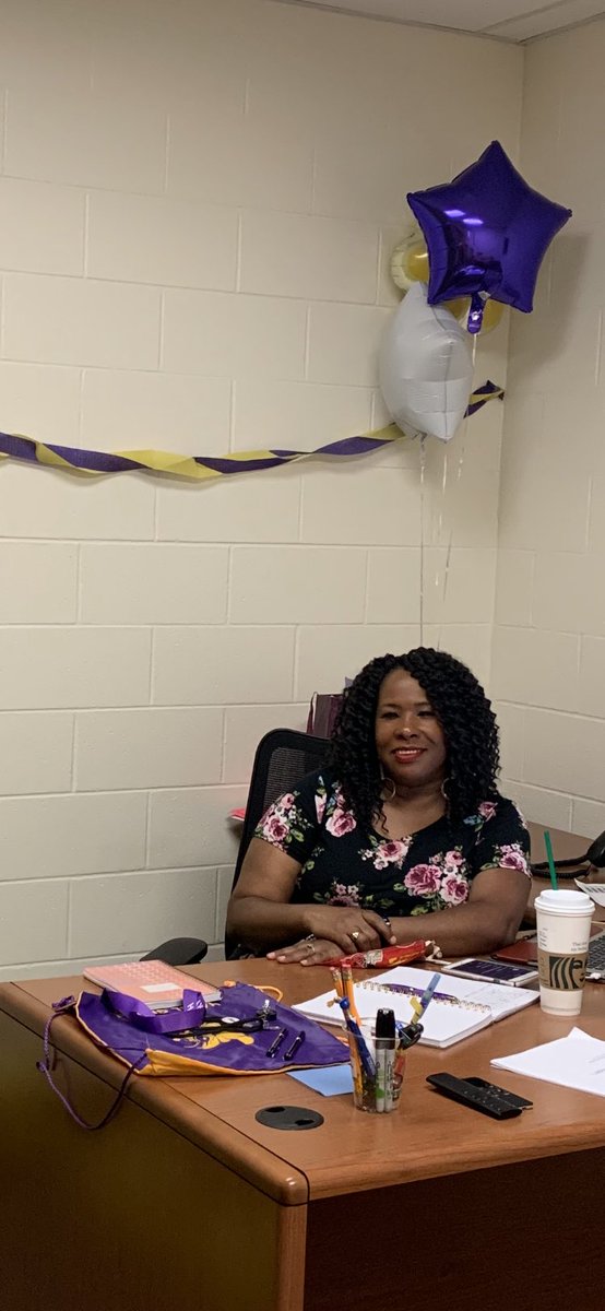 JPHback's tweet photo. Big. BIG. NEWS 📰 🗞 @hazelgrove_kck has a new Assistant Principal! Welcome to 🐝’the hive’🐝 #fillthehive @Michell44866522 @kckschools @TMSanders2 https://t.co/N5LxkoiENA