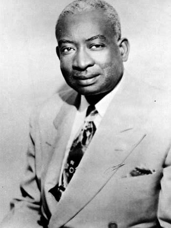SAShackelford's tweet photo. #ThomasDorsey Hailed as the "father of Gospel music," His composition "Take My Hand, Precious Lord" was #MahaliaJackson’s signature song, as well as a favorite of #MartinLutherKingJr and sung @ his funeral.
Another composition was "Peace in the Valley", was a hit for #RedFoley https://t.co/i3E5Nx5Cyi