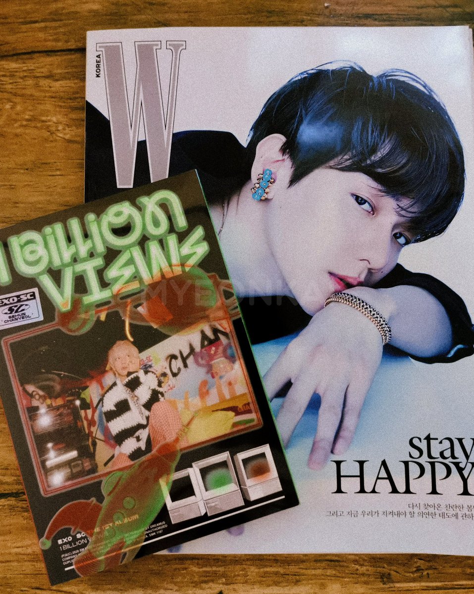 myeonkais's tweet photo. got my WKorea and #1BillionViews Park View ver last Monday! Thank you so much @keichannie @chanchanstore β€οΈ #CCSFeedbacks https://t.co/afxkgnxpet
