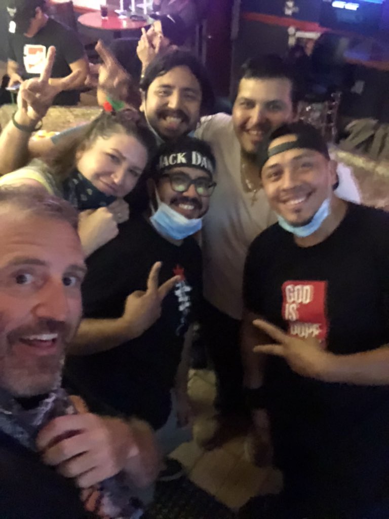 VillageTap's tweet photo. Love our friends @onecitytap as we continue the Chicago tavern tour. Get out and support your local businesses, most are operating safely! #Chicago #Tavern #drinklocal #supportlocal #servingchicago #WeAllNeedLove https://t.co/MWmylfHEOc