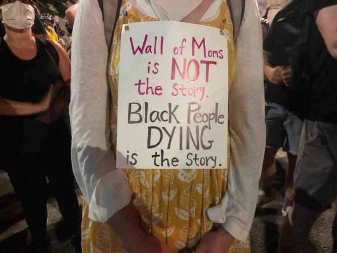 Oregonemom's tweet photo. #FedsGetOut #BlackLivesMatter https://t.co/5vOE6RwfJ8