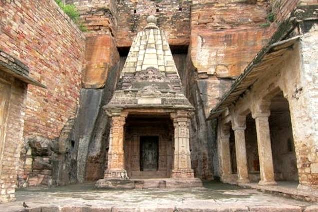 The Oldest Recorded Origin Of ZEROCarved into a sheer rock face, Chaturbhuj temple, also known as the temple of the four armed Lord, stands on the eastern approach to the Gwalior Fort. Dedicated to Lord Vishnu, the temple is said to have been constructed in 876 AD.