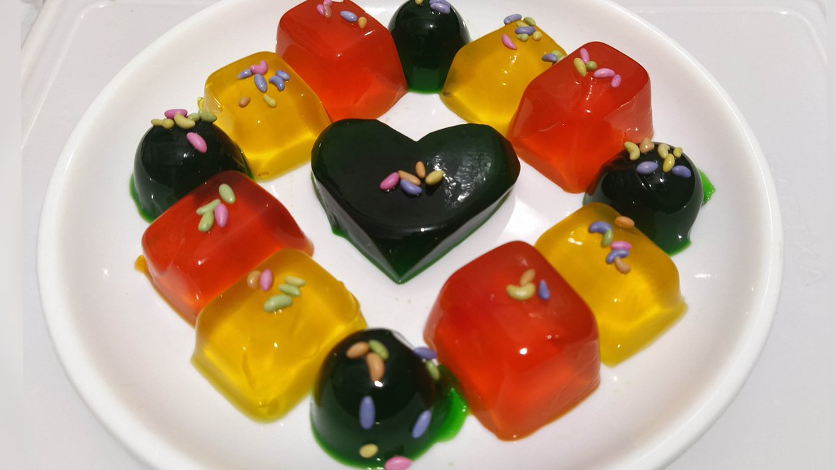 Food series tweet media