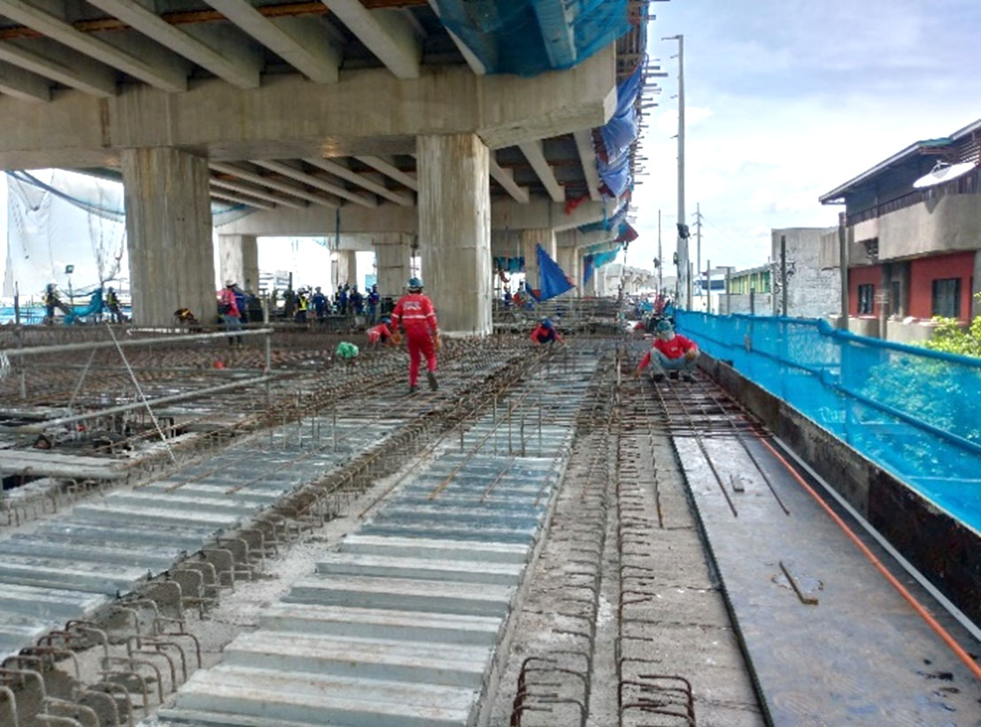 PPP_Ph's tweet photo. #PhPPPProject UPDATE: Ongoing construction of Metro Manila Skyway (MMS) Stage 3 | For more info, please visit https://t.co/gXsXSm1Lkk (Photos from Pertconsult International) @PIADesk @pnagovph https://t.co/lcyI4iQJ2p