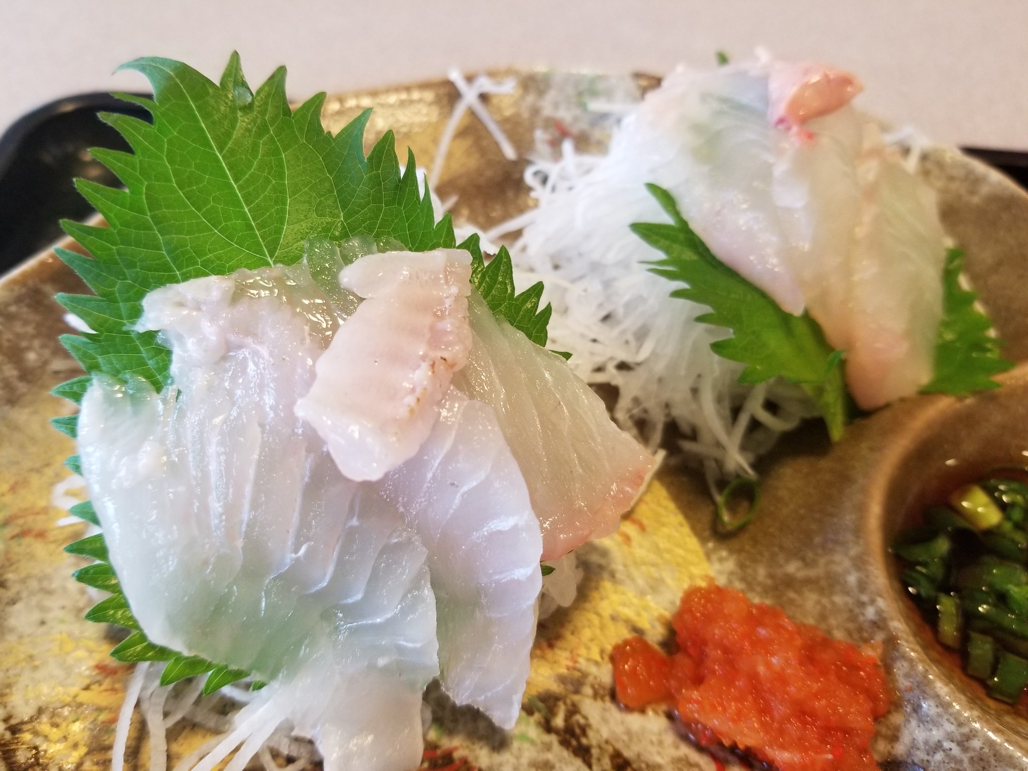 あじ Tl追えず 刺身和食 旭屋 荒川沖にて 幻のマツカワガレイ 定食 網走から生きたまま直送してきたという逸品 旨み 甘み 歯ごたえ最高のお刺身とそのあら汁もまた絶品 こんなカレイ初めて 鯵フライもサクサク旨 ご馳走様でした