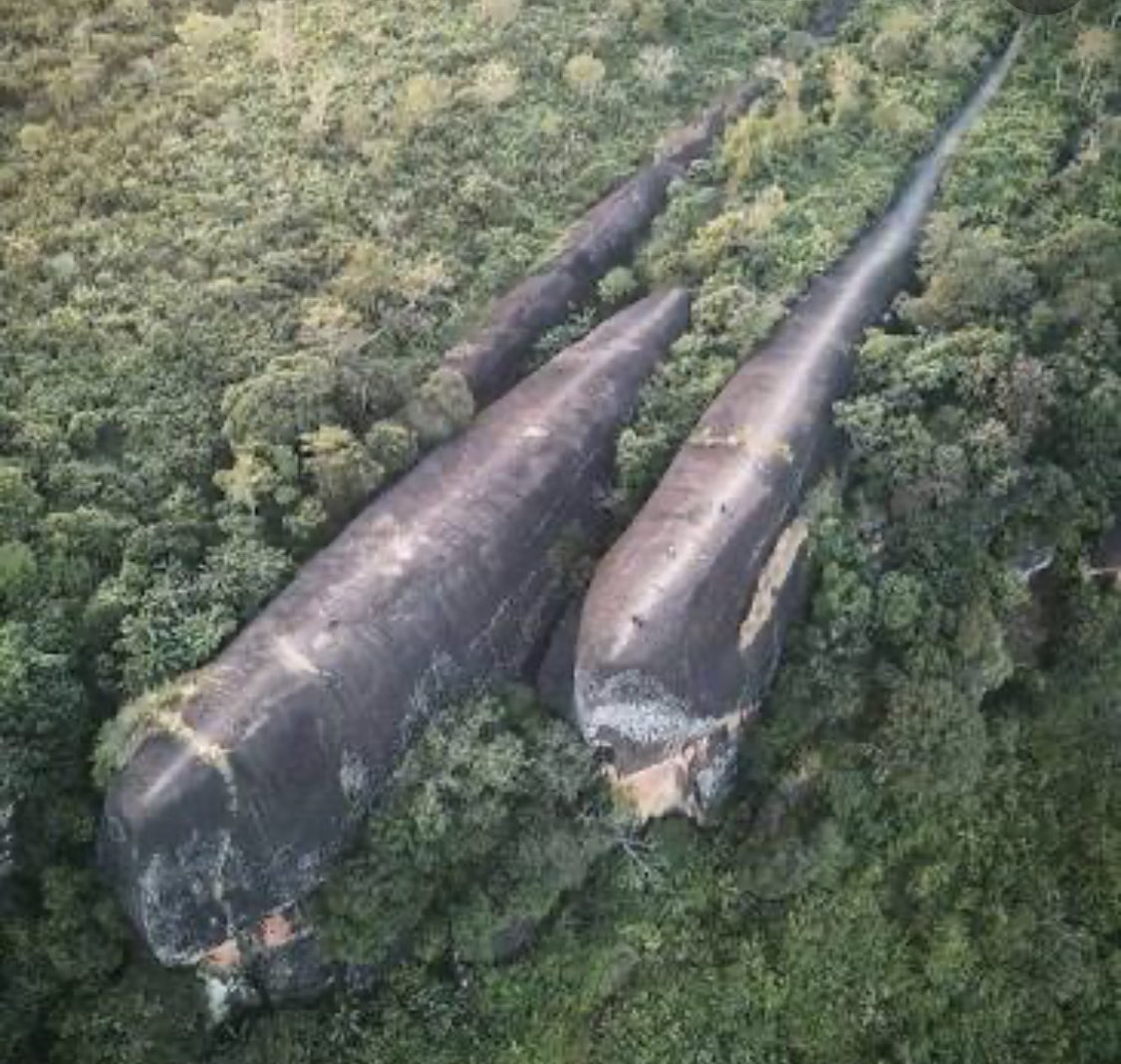 PJDominate's tweet photo. This week I managed to tick ✅ a location off my bucket list in Thailand - Hin Sam Wan - three whales rock in Bueng Kan Province. 75 million year rock formation with stunning views across the Mekong River delta. https://t.co/dgUCTMdeQQ