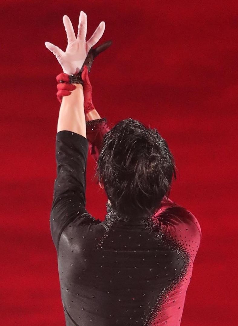 hanyusiast's tweet photo. today is a good day to miss masquerade yuzuru hanyu https://t.co/74kTYQEIwR