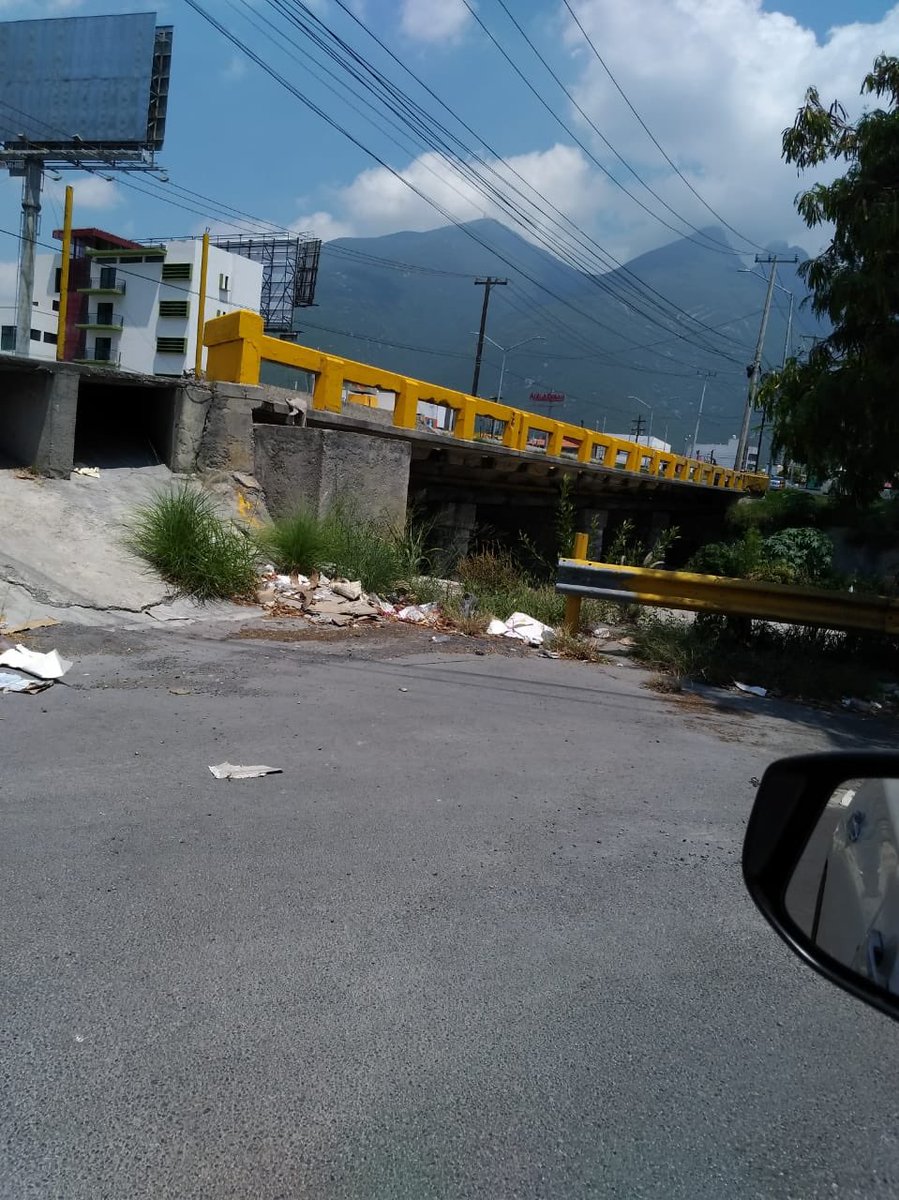 ColPrimavera's tweet photo. ✅ Gracias a los vecinos de Lateral Revolución por ayudar a limpiar la esquina de Punta del Este. Así evitamos que la basura llegue al Arroyo Seco. 🙌🏼🥰 https://t.co/zQsR41ILCs