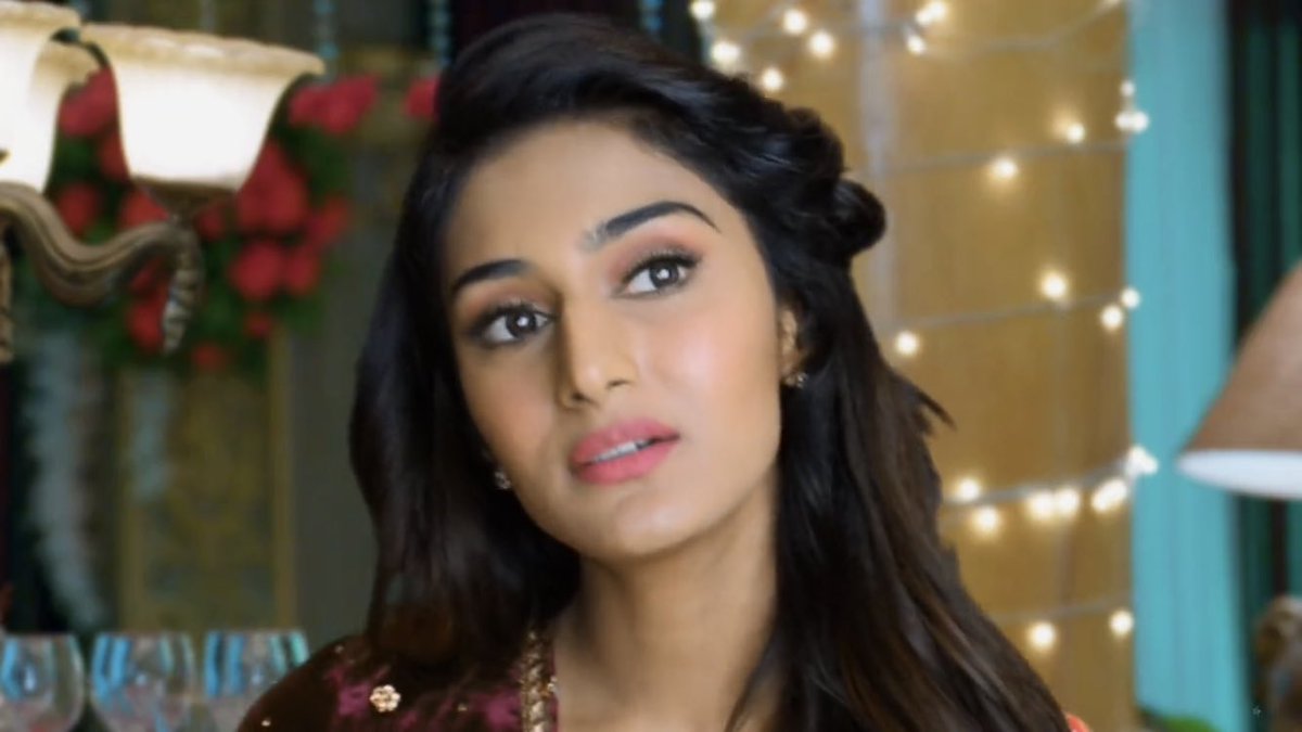 stanejf's tweet photo. #Prerna-โKomolika..tumarae liyae Ek surprise heinโ๐
#PreRish played well and Basuโs got deceived. Komolika I still have better opinion about you. Let us see what u come up with. Mazaa Ayega to see #PreLika tashan
#EricaFernandes ๐
#PrernaStrikesBack
#KasautiiZindagiikay https://t.co/NdtTXQUeun