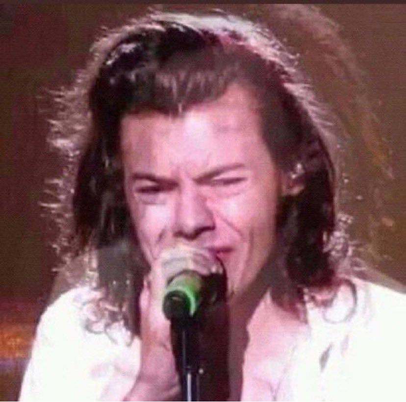 LA_Girl29's tweet photo. YOURE TELLING ME I WAITED HOURS TO SEE A 30 SEC VIDEO AJJFKDKAKAKA 🤡🤡🤡 #iheartradioca #10YearsOfOneDiretion https://t.co/RCEi34YsqS