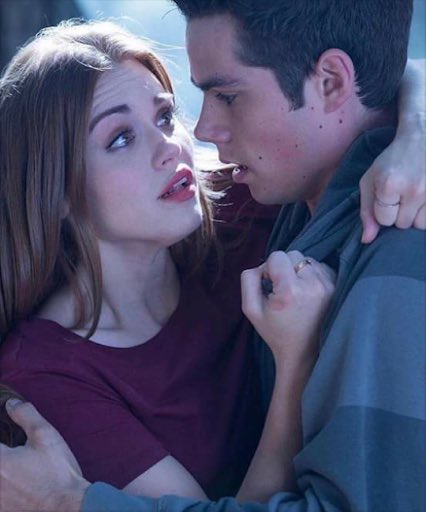 stiles and lydia . i ain’t really fw teen wolf like dat but ion like her at all. she look like all she do is cry and complain and he probably eats dat shit up .