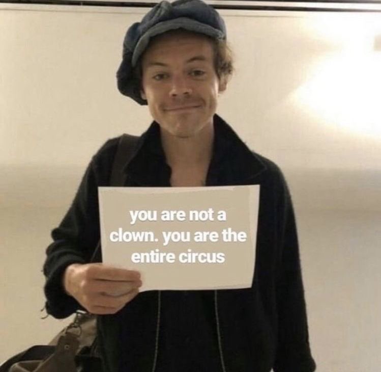 Imcarmenlaf's tweet photo. every directioner rn because of iheart radio.... #10YearsOfOneDiretion https://t.co/t0Taq3fN2G