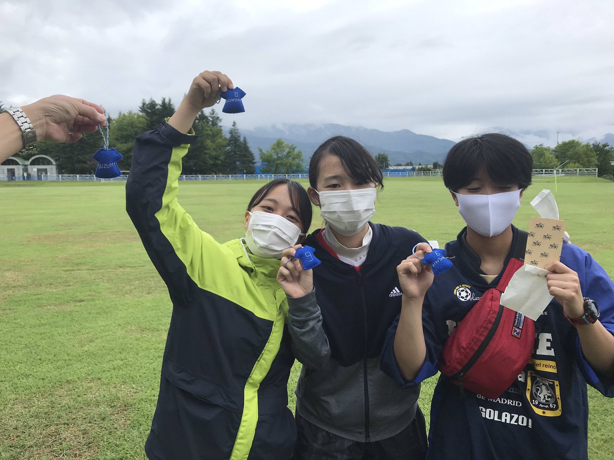 Sulsc_2003's tweet photo. さくらさん、みゆう！エールをありがとう🌸😊

今日は観客ゼロで試合を見てもらうことはできませんが、精一杯戦ってきます！3時キックです！！！

#信州大学女子サッカー部 https://t.co/LDijhlSpEj