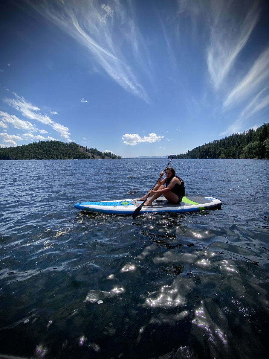 The quite relaxes me and gives strength, mind and body! The skies are telling me to follow my dreams!  I will work to get to were I need to be. I will achieve my goal!!!  #ballout #workmybuttoff #reachmygoals