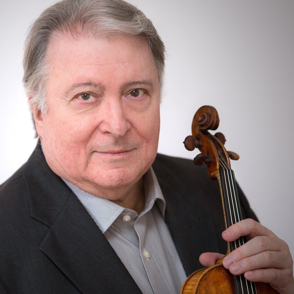 sivcsg's tweet photo. Meet our jury: Petru Munteanu - https://t.co/DxxA3trIsE.

#sivcsg #violin #violincompetition #singapore #classicalmusic #petrumunteanu https://t.co/NLtGZ8XBqy